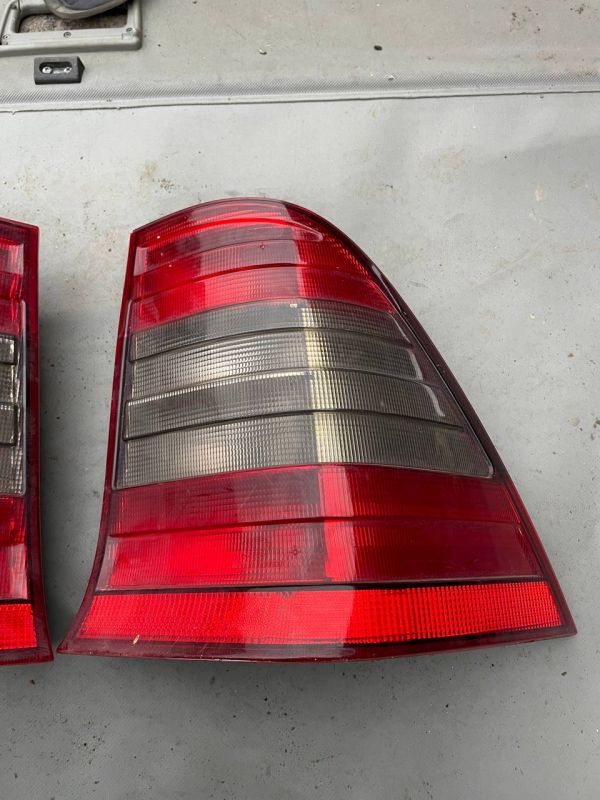 Задні ліхтарі стопи лівий правий Merceds-Benz C-Class W202 універсал