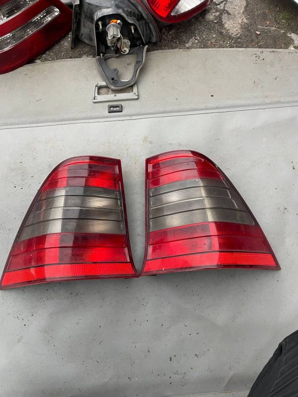 Задні ліхтарі стопи лівий правий Merceds-Benz C-Class W202 універсал