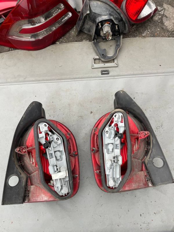 Задні Стопи ліхтарі лівий правий Рено Модус Renault Modus стопи фонарь