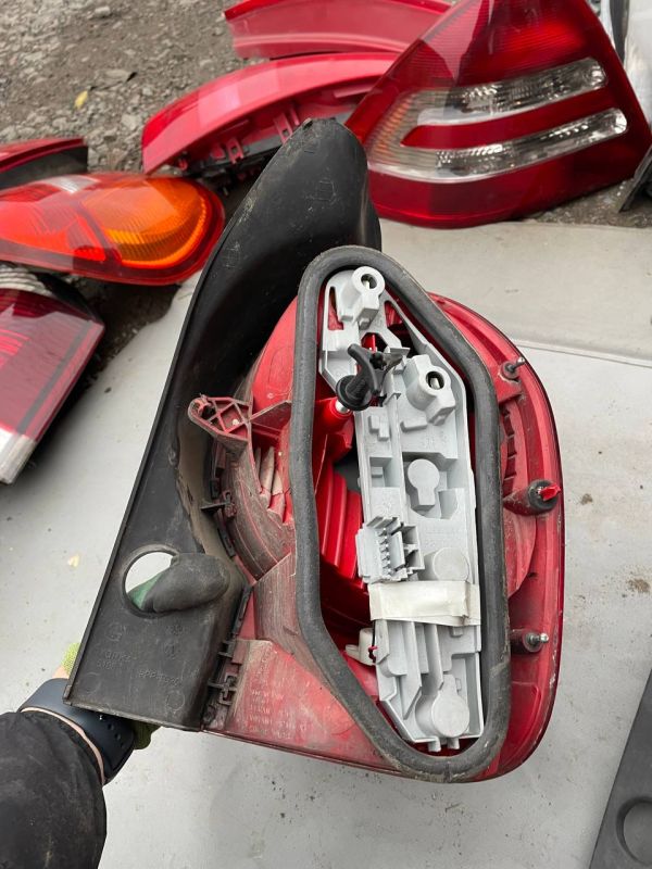 Задні Стопи ліхтарі лівий правий Рено Модус Renault Modus стопи фонарь