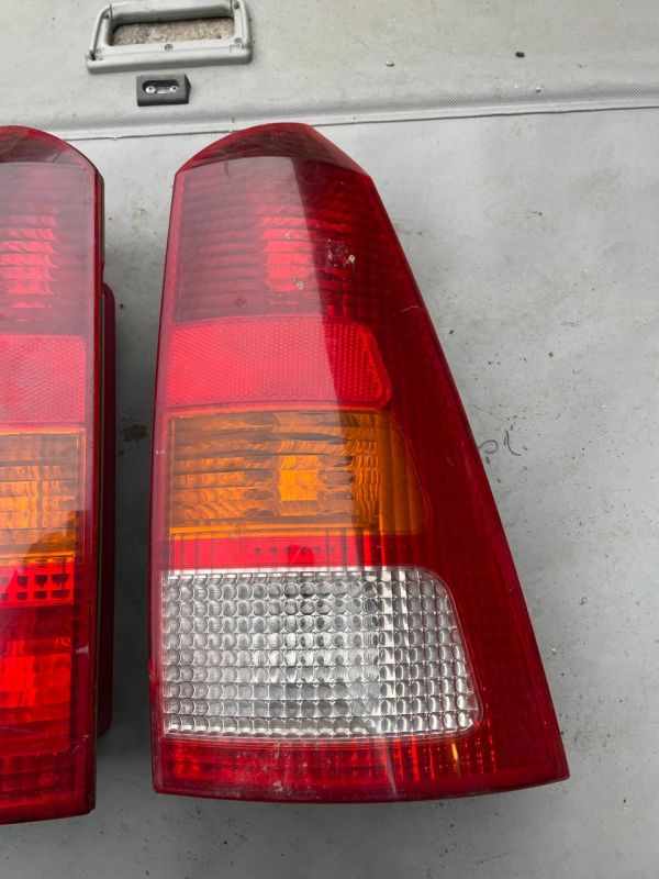 Стоп ліхтар правий Ford Focus 1 форд фокус фонар універсал