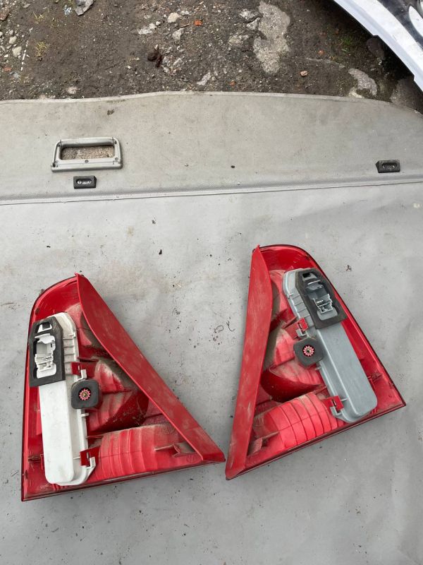 Задні ліхтарі стопи лівий правий Renault Clio 2 Рено Кліо 2