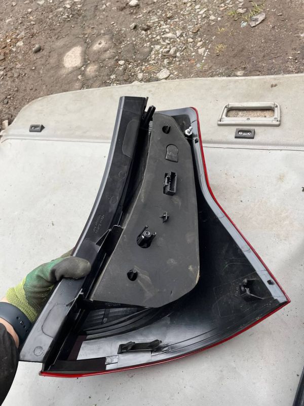 Ліхтар задній лівий Renault Sandero Stepway Рено Сандеро Степвей