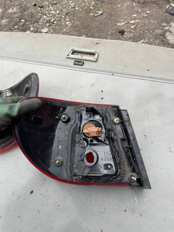 Стоп ліхтар правий Nissan Almera N16 2000-2006 седан Фонарь 