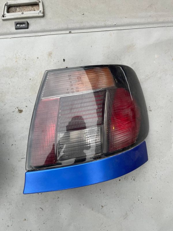 Cтопи ліхтарі задні лівий правий AUDI A4 B5 Ауді Фонарь