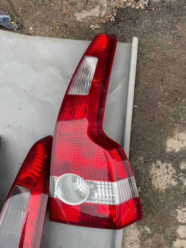 Стопи Фонарі Ліхтарі лівий правий Вольво В50 Volvo V50