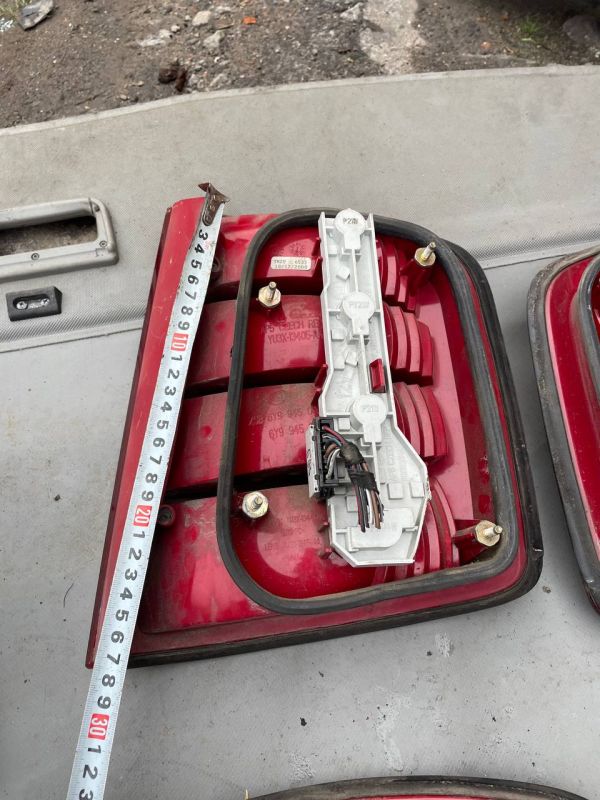 Задні стопи ліхтарі правий лівий ліхтар Skoda Fabia Шкода 