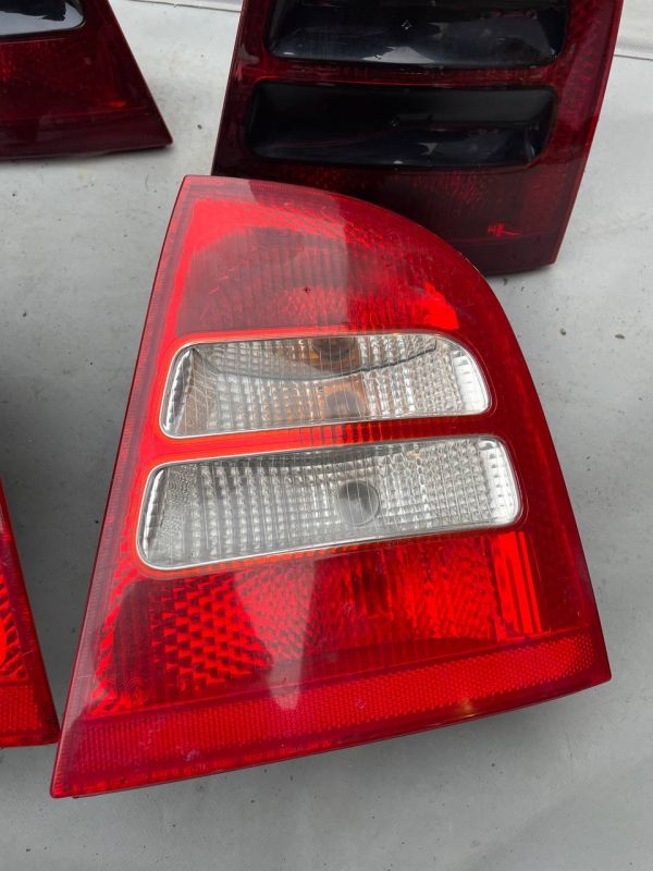 Фонарь стоп сигнал задний правый Skoda Octavia tour