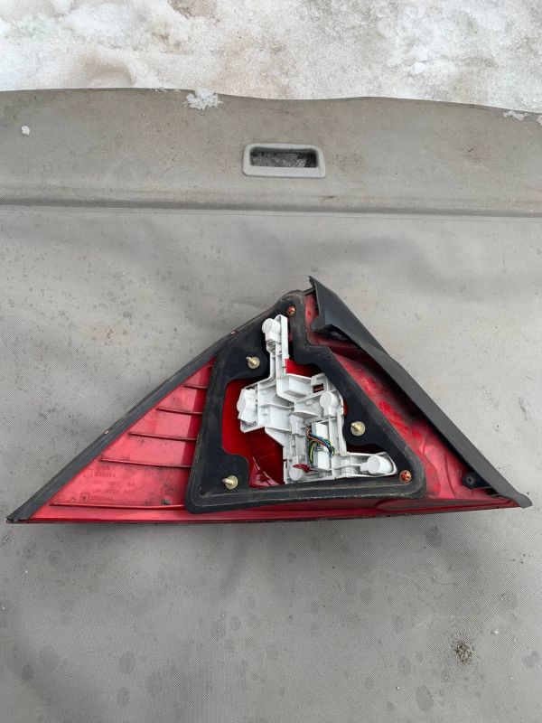 Задній стоп ліхтар правий фонарь Форд Мондео Ford Mondeo MK3