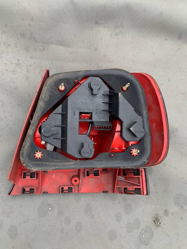  Лівий стоп задній ліхтар (стоп-сигнал)  Audi A4 B5 седан