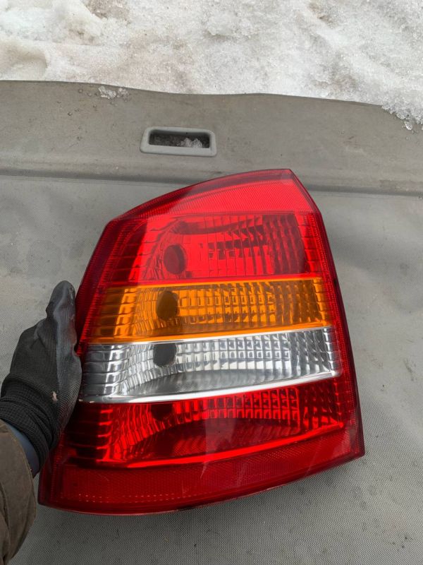 Стоп Фонарь задний лівий  ліхтар Opel Astra G хетчбэк