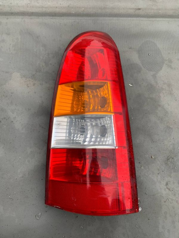 Задній правий ліхтар стоп фонарь Opel Astra G універсал Уцінка