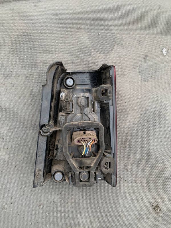 Задній ліхтар стоп лівий Citroen Berlingo Peugeot Partner УЦІНКА