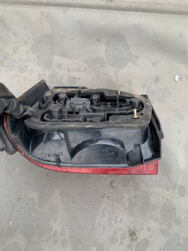 Фонарь стоп ліхтар задній правий hella seat ibiza 2