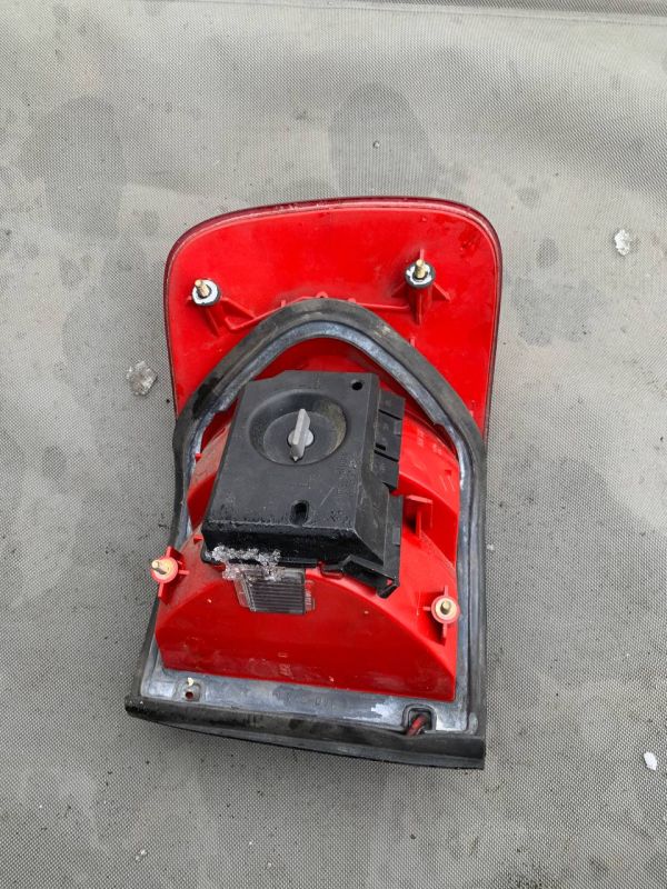 Стоп фанарь ліхтар лівий audi 100 cедан ауді 