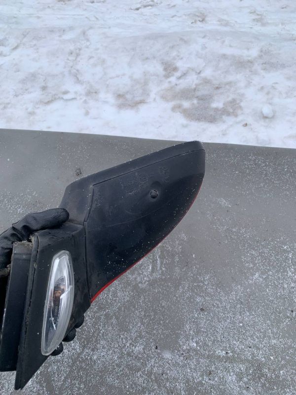 Дзеркало заднього виду праве Peugeot 207 Пежо 207 електро