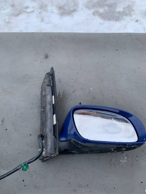 Дзеркало заднього виду праве Volkswagen Touran 2003-2010