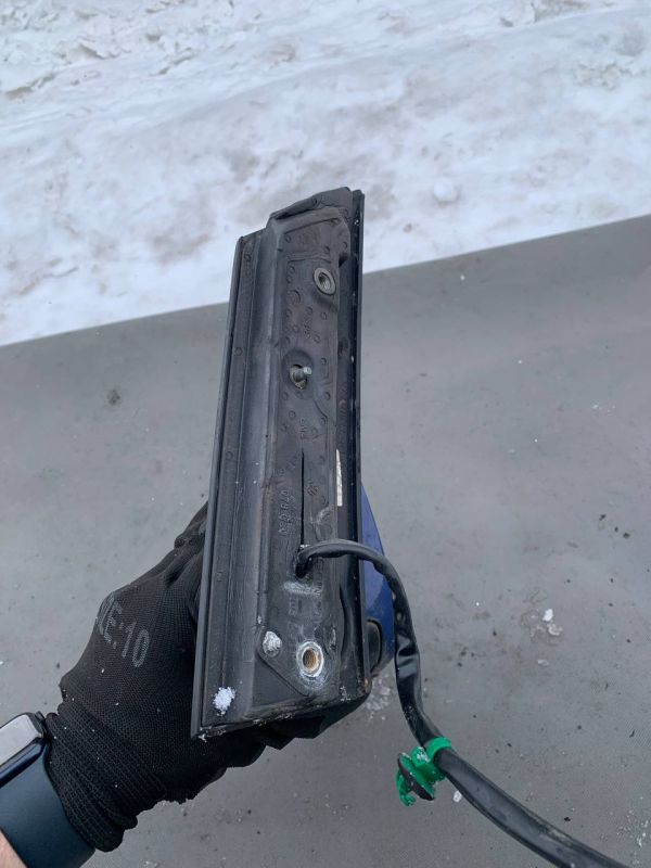 Дзеркало заднього виду праве Volkswagen Touran 2003-2010