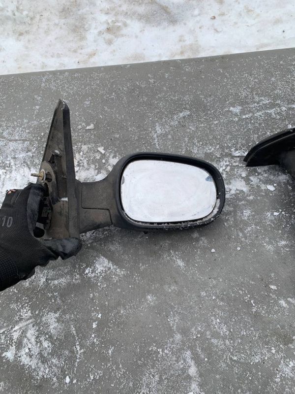 Дзеркало заднього виду праве Renault Clio Рено Кліо електро