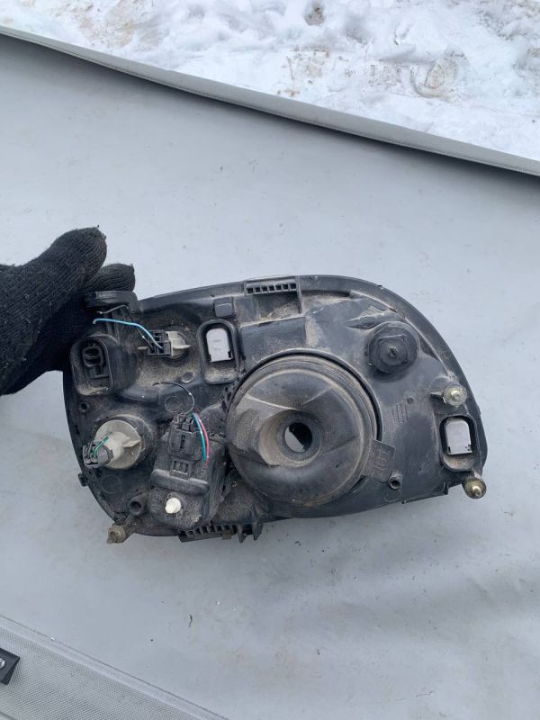 Фари передні ліва права NISSAN MICRA K11 Мікра