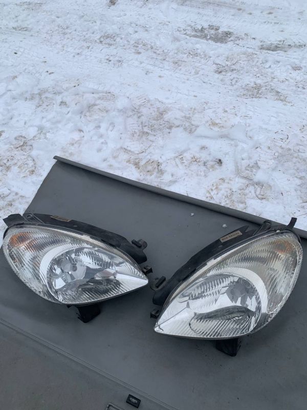 Фари передні права ліва Peugeot/Citroen Xsara Picasso 