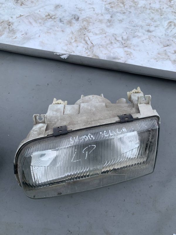 Фари передні ліва права Шкода Skoda Felicia Рестайлінг