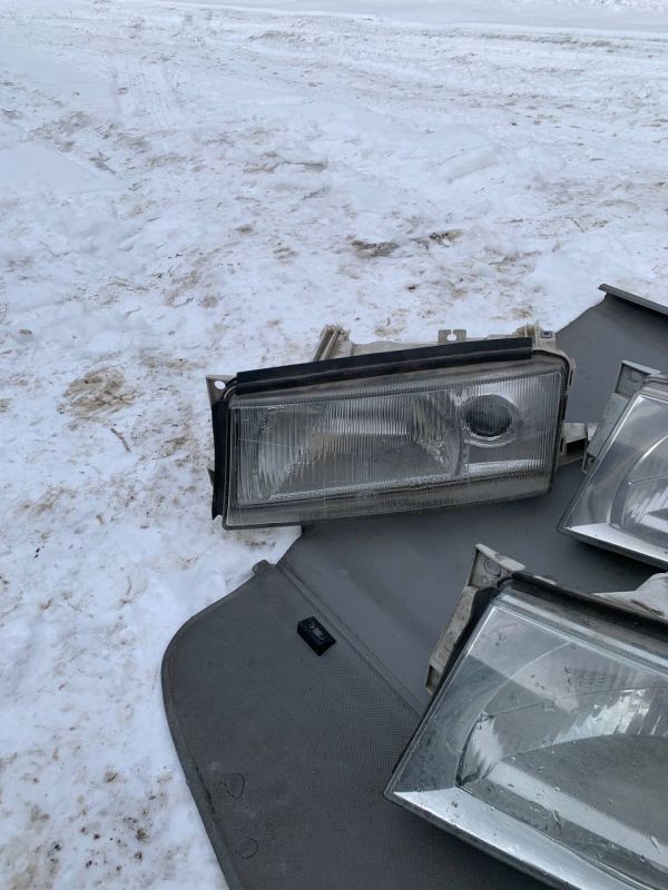 Фари передні ліва Skoda Octavia Tour Шкода Октавия Тур 00-10 лінза