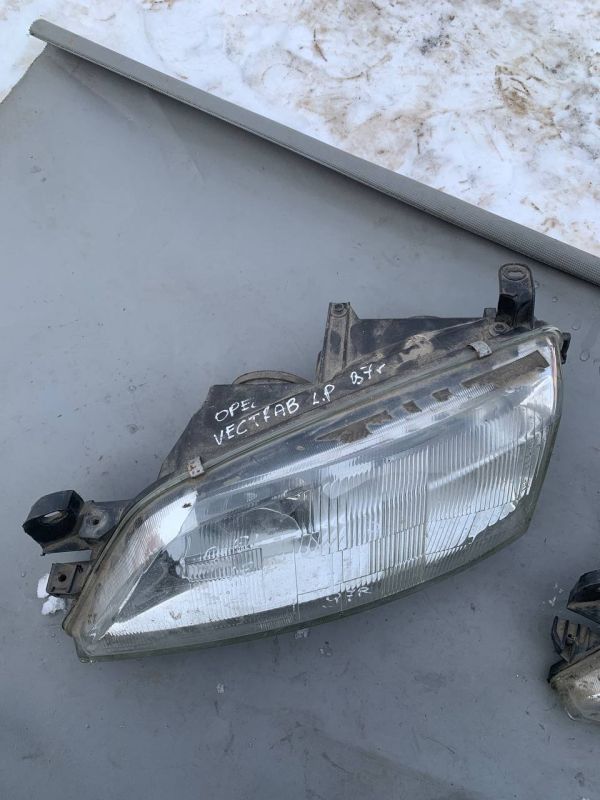 Фари передні ліва Опель Вектра Opel Vectra B Valeo