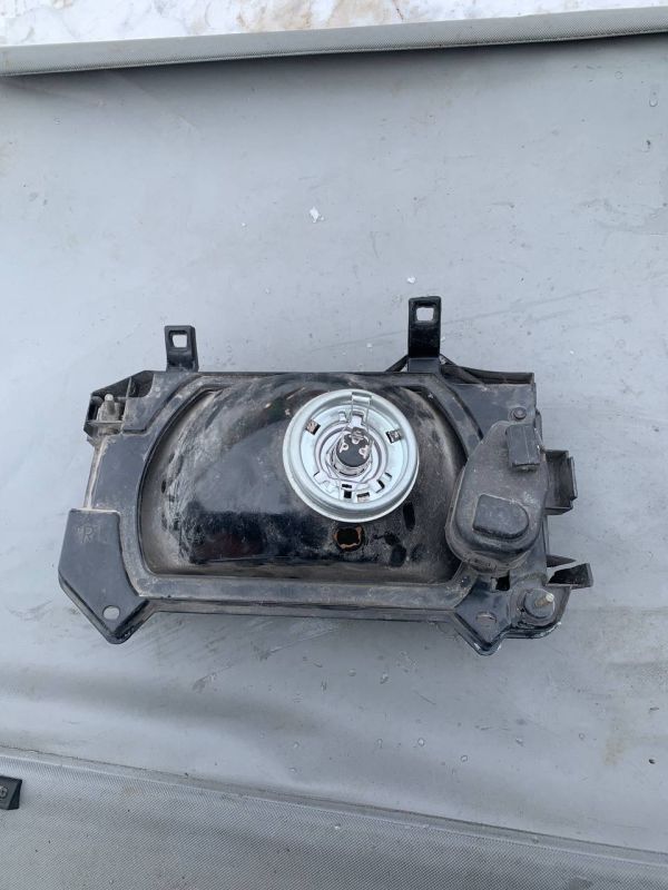 Фара передня права volkswagen transporter T4 фольксваген Т4