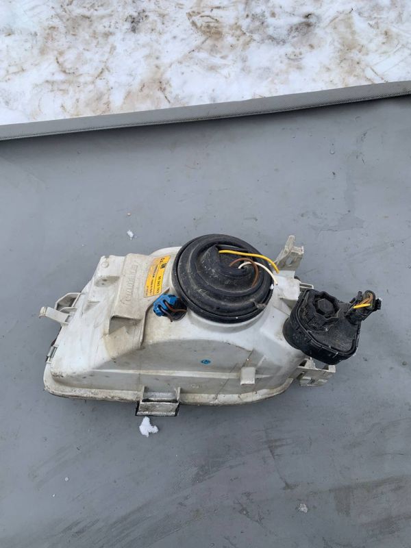 Фара права Opel Astra F 1994-1998