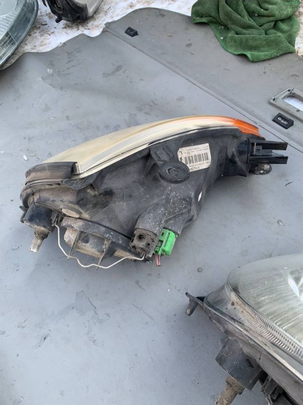 Передня фара ліва Ford Ka I Форд Ка 1 1996-2003