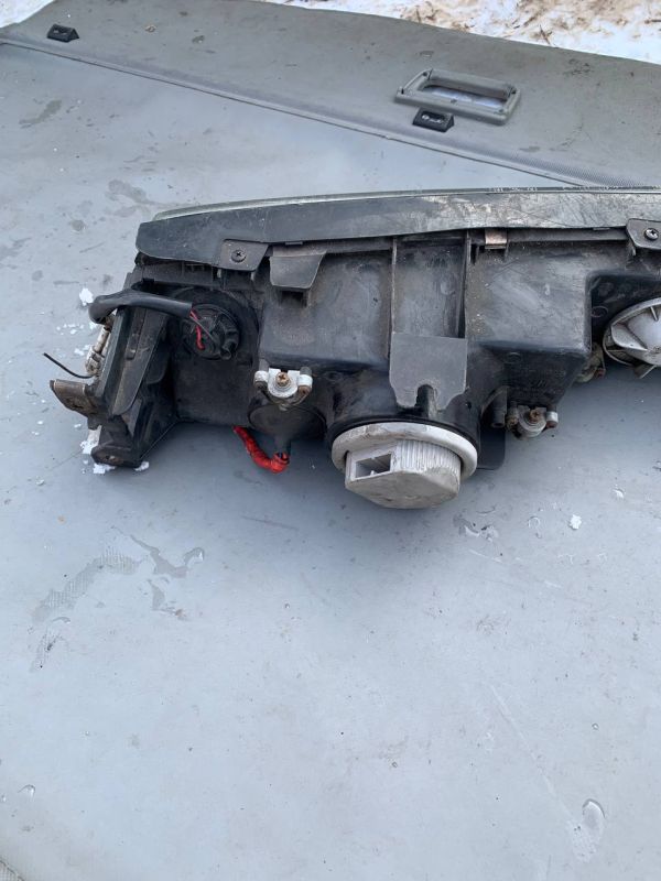 Фара передня ліва Mazda 626 GD 88-96