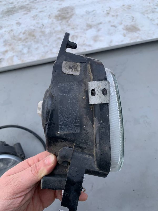 Ліва протитуманна фара 2158200556 Mercedes Benz C W203 2000-2007 УЦІНКА