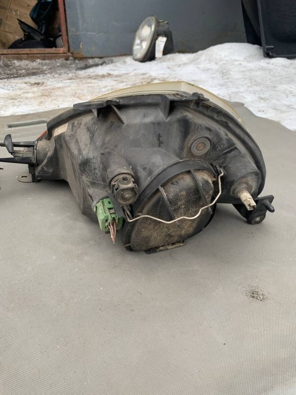 Передні фари ліва права Ford Ka Форд Ка 1 1996-2003