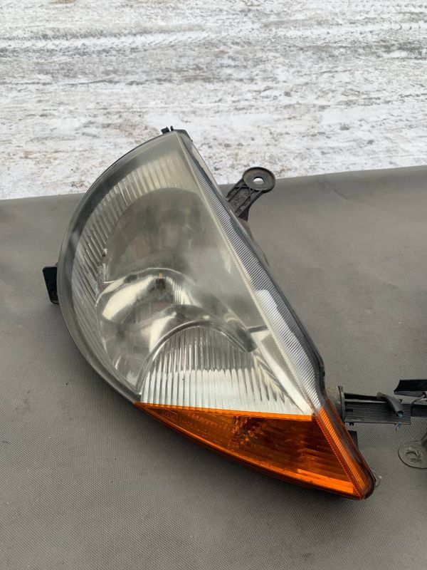 Передні фари ліва права Ford Ka Форд Ка 1 1996-2003