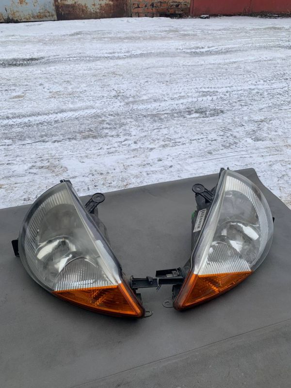 Передні фари ліва права Ford Ka Форд Ка 1 1996-2003