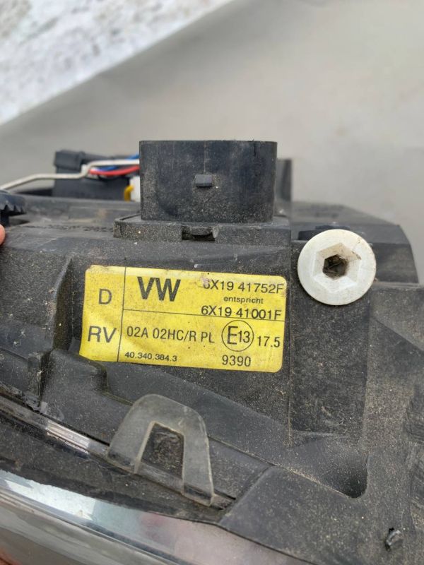 Фара передня права Volkswagen Lupo Уцінка