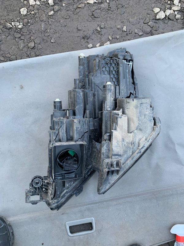 Права передня фара Skoda Kodiaq Є пошкодження