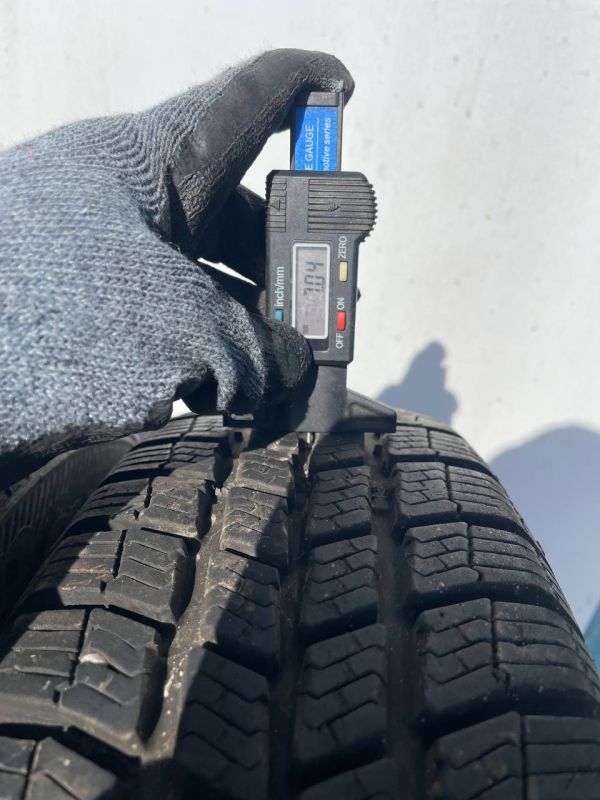 Шини комплект Barum 165/80 r14 зима Резина