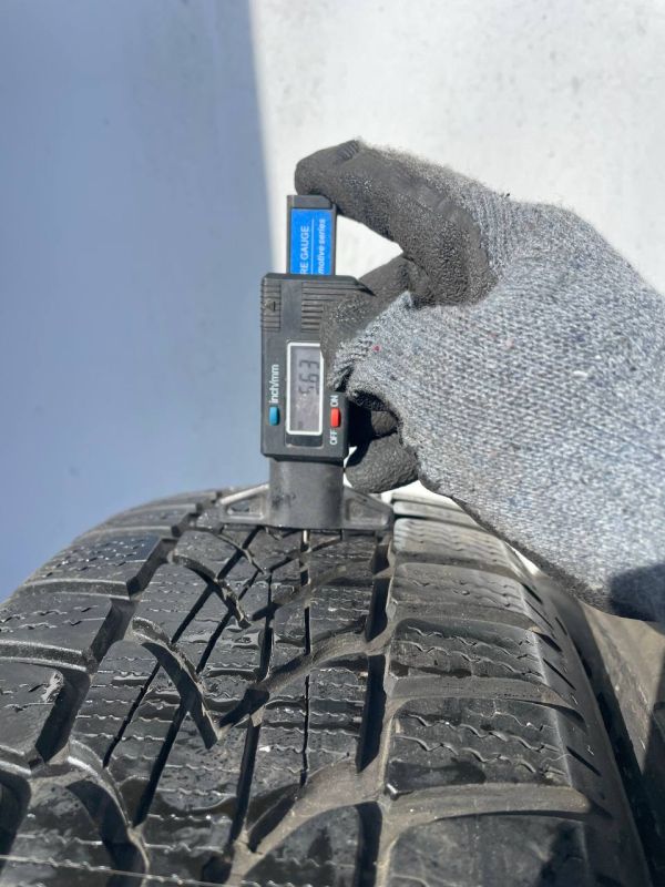 Шини комплект Dunlop 195/65 r16 зима резина