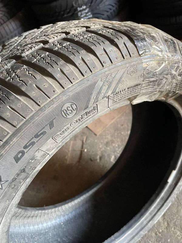 Шина розпаровка одіночка Dunlop 225/50 r17 rsc зима резина