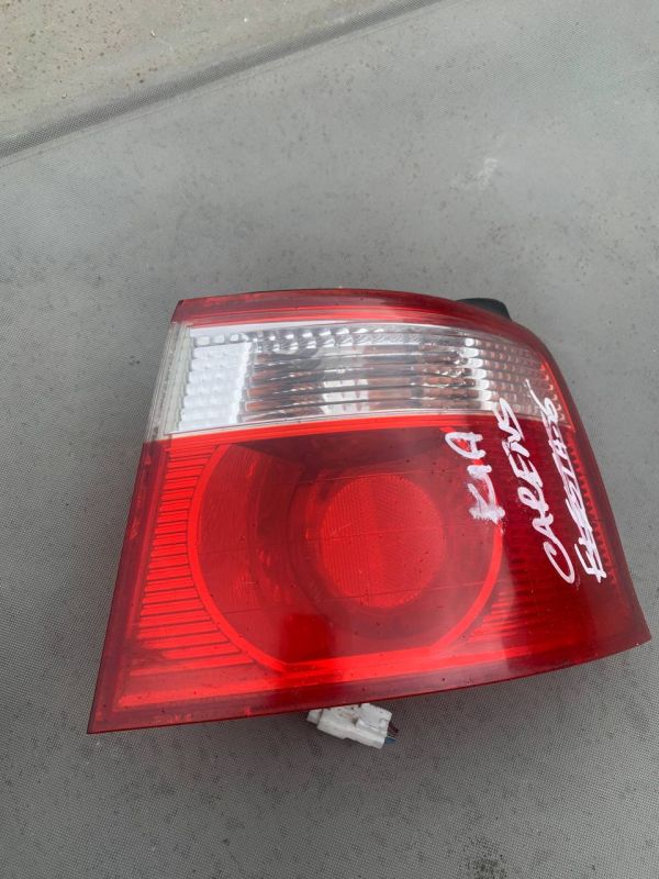 Фонарь стоп ліхтар лівий правий Kia Carens Кіа Каренс фонар Киа 