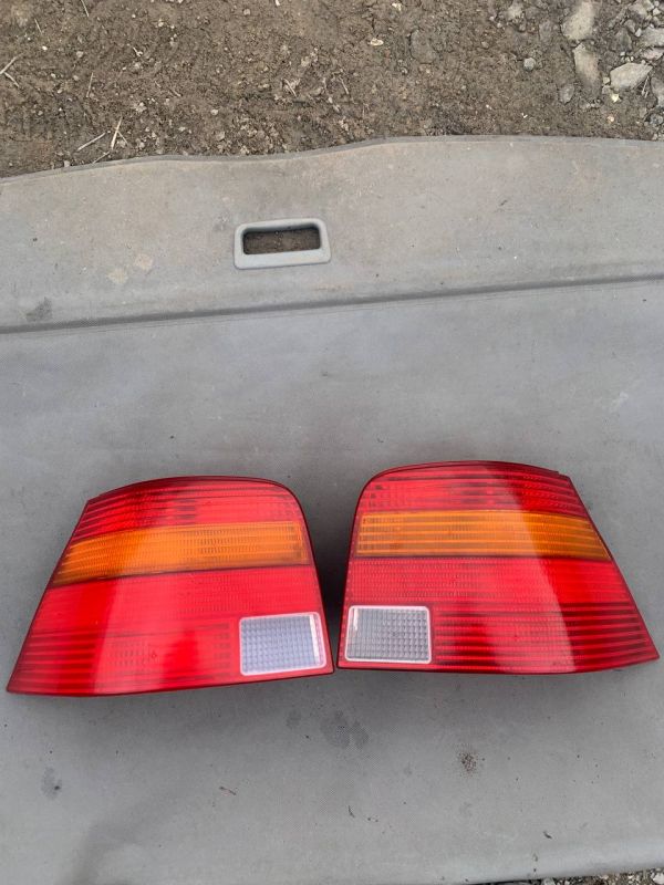 Задні Стопи Фанарі лівий правий Фольксваген Гольф 4 Volkswagen Golf 4 Є Пошкодження