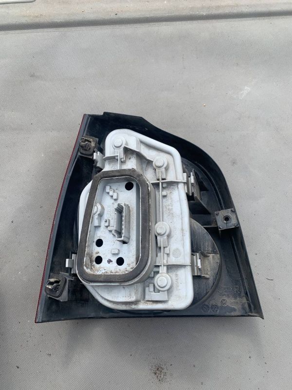 Задній ліхтар стоп фонарь лівий правий Volkswagen Polo 4 9 Уцінка Є Пошкодження