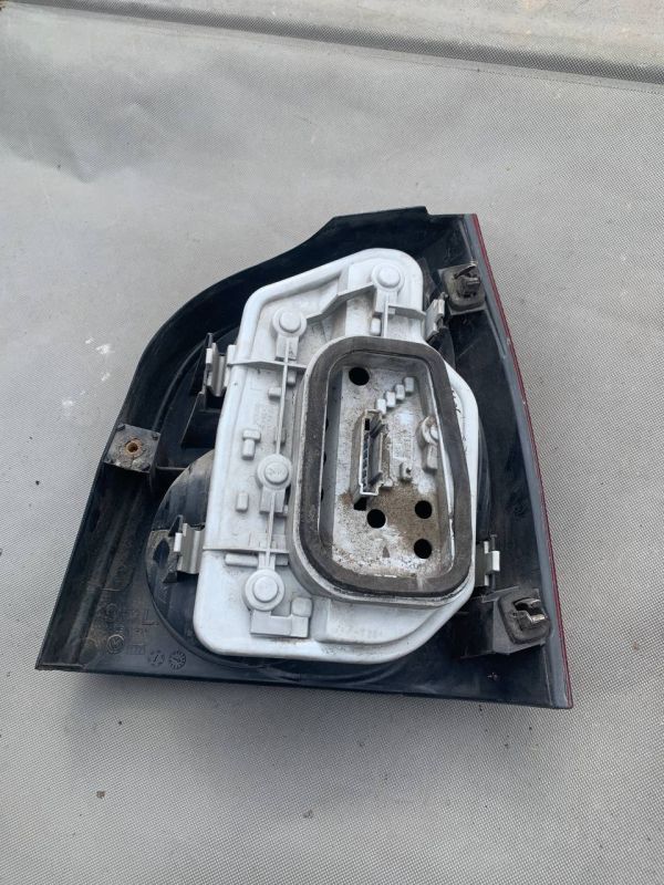 Задній ліхтар стоп фонарь лівий правий Volkswagen Polo 4 9 Уцінка Є Пошкодження