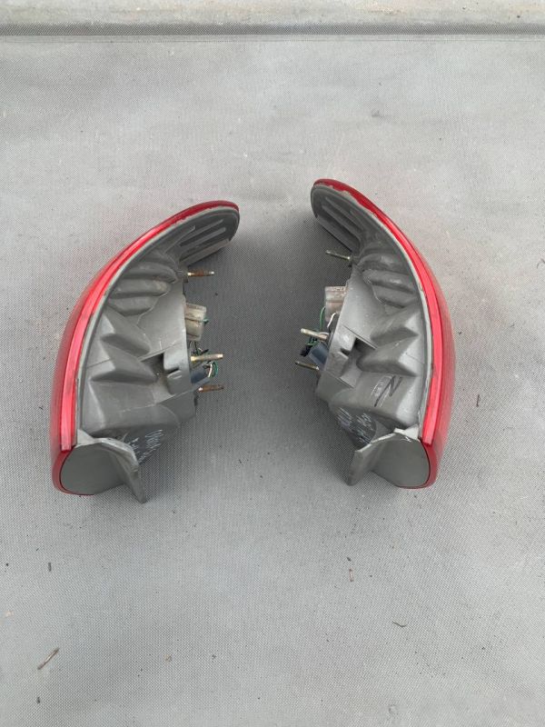 Ліхтар стоп фонарь задній правий лівий Toyota Corolla Седан