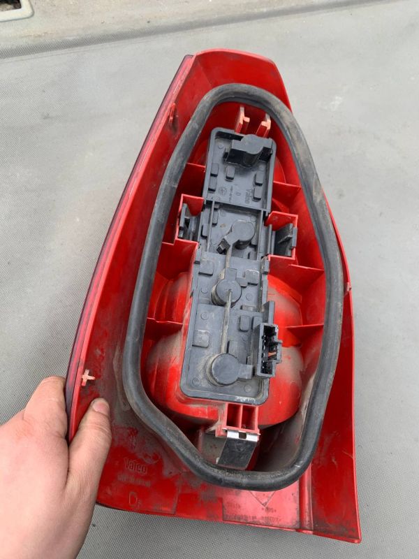 Задні ліхтарі стопи лівий правий Citroen Xsara Picasso Сітроен Пікасо