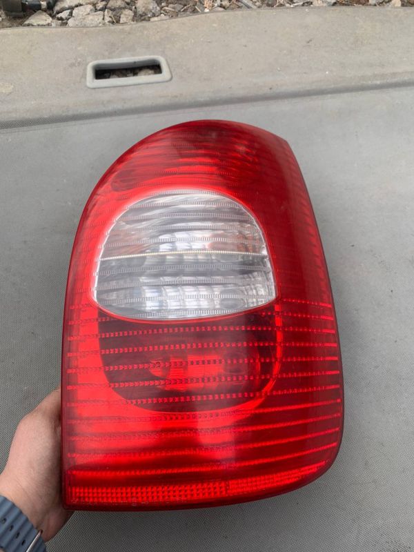 Задні ліхтарі стопи лівий правий Citroen Xsara Picasso Сітроен Пікасо