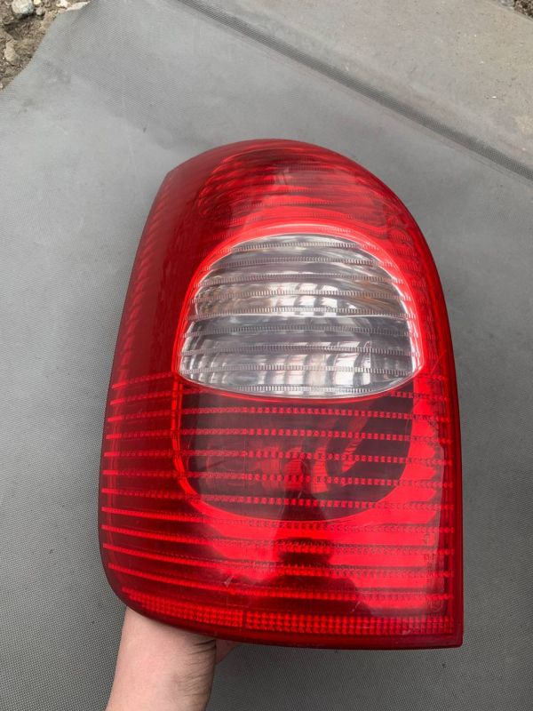 Задні ліхтарі стопи лівий правий Citroen Xsara Picasso Сітроен Пікасо