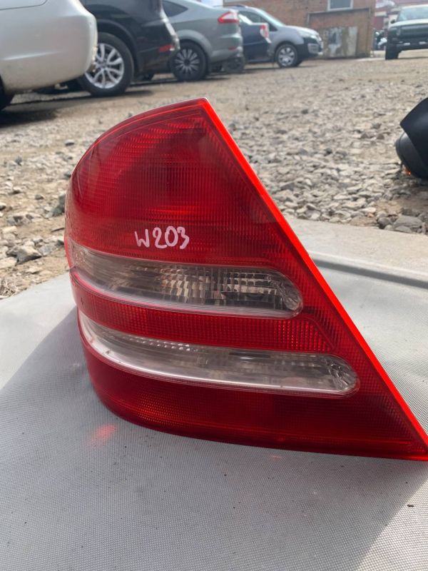 Ліхтар фонарь стоп задній лівий правий Mercedes C-Class W203 Седан